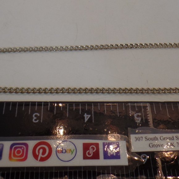 Unbranded Silvertone Purse Opens/Closes Very Ornate Design Adj to 18" Necklace - Picture 10 of 11